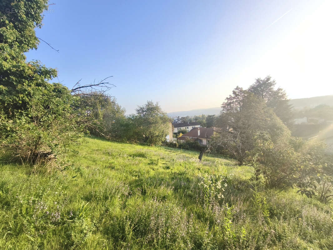 Terrain à GRIGNY