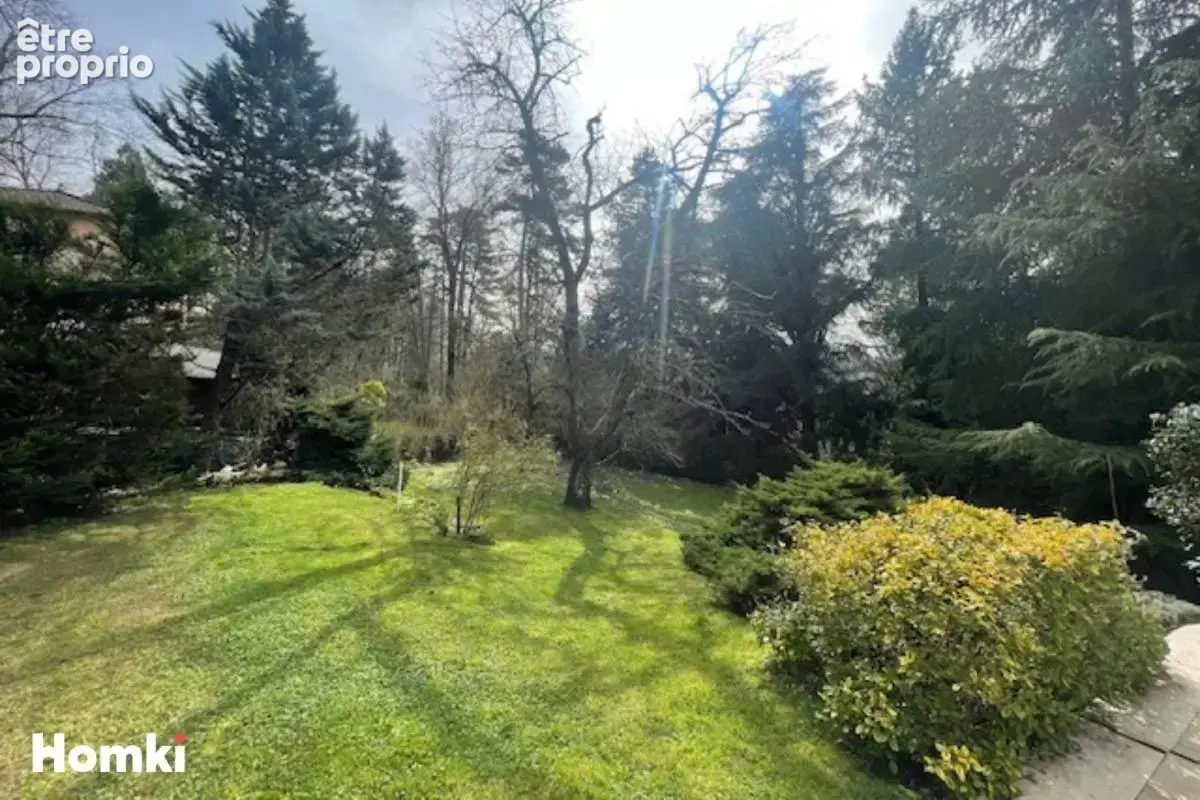 Terrain de 749 m² à Charbonnières-les-Bains 69260, Rue Benoît Bennier - photo 8