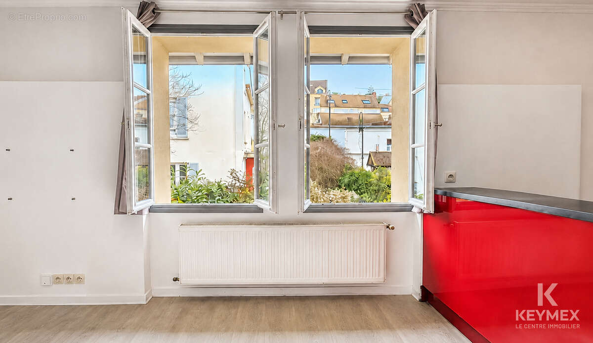 Vaux sur Seine : Duplex 2 pièces rénové 36 m² Cave Parking - photo 3