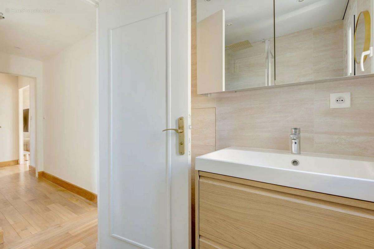 Appartement à ASNIERES-SUR-SEINE