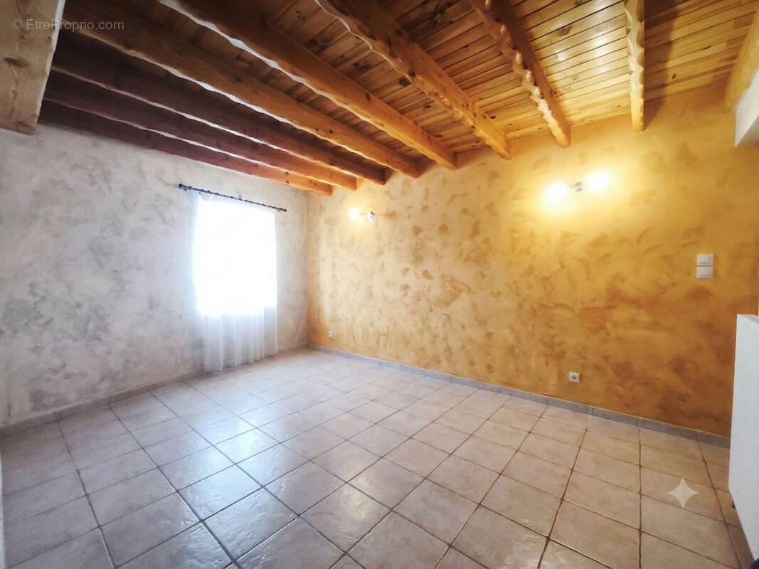Maison de Bourg rénovée avec terrain - photo 11