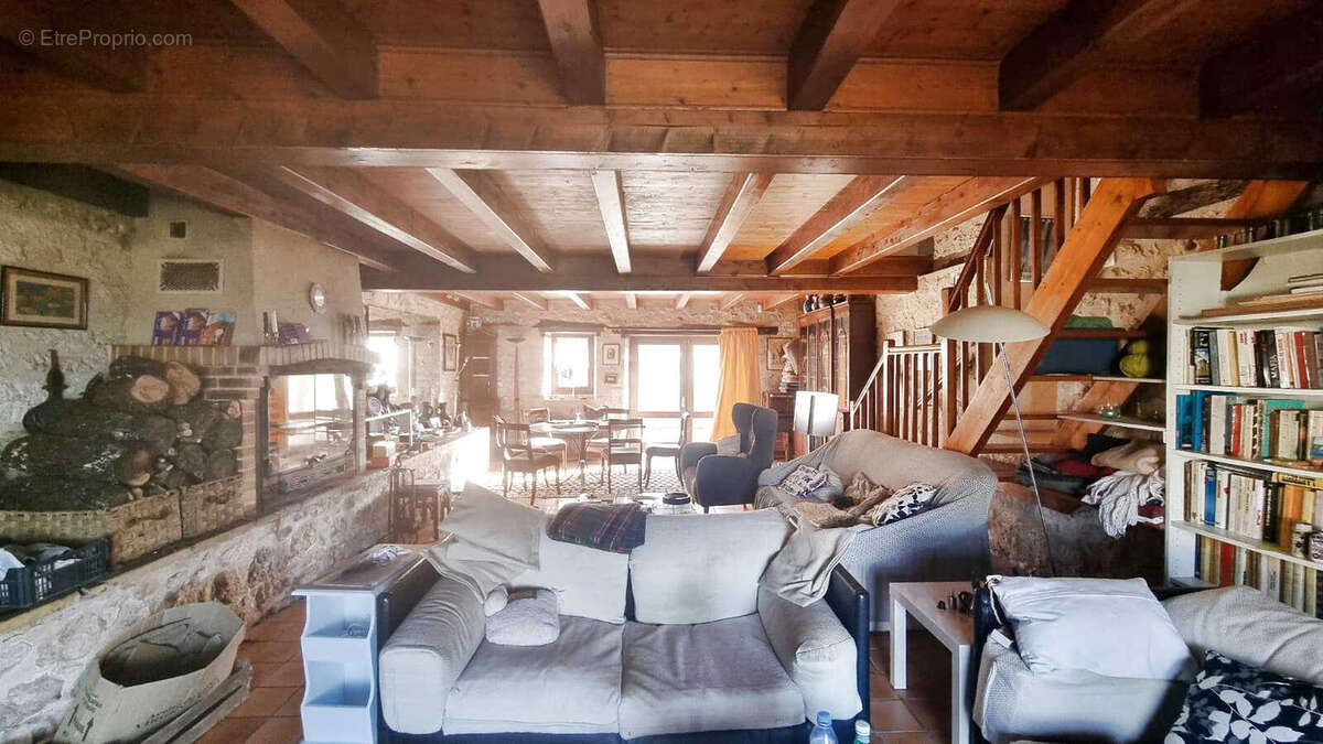 Maison à CAZES-MONDENARD