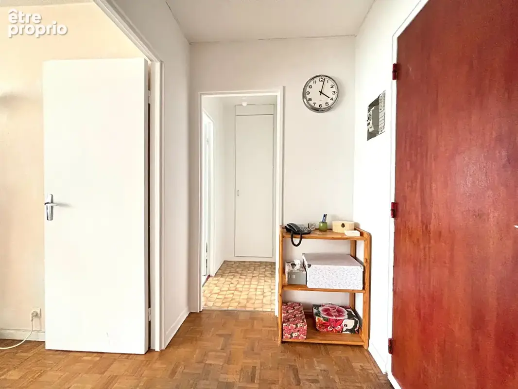 M° Belleville / Rue Rebeval. Appartement type 3 pièces de 65.9 m2 - photo 8