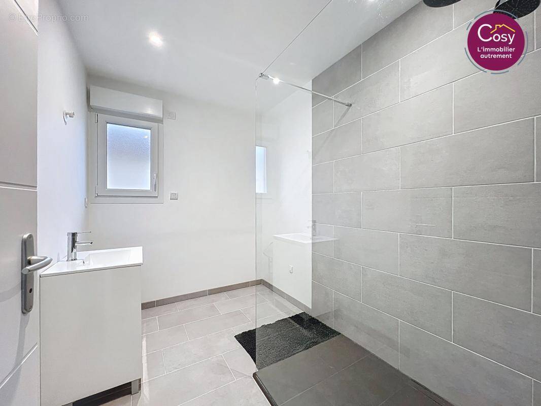 Maison à VILLENEUVE-SAINT-GERMAIN