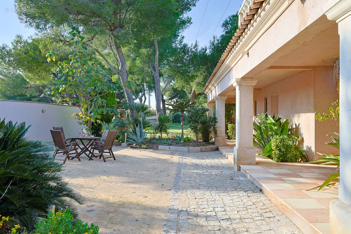 Maison à ENSUES-LA-REDONNE