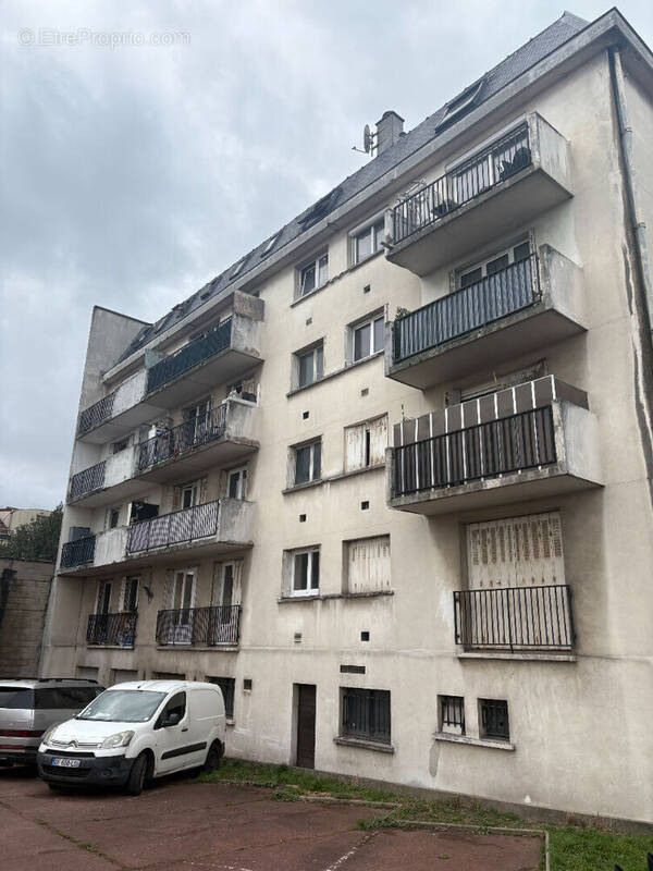 Appartement à LE BLANC-MESNIL