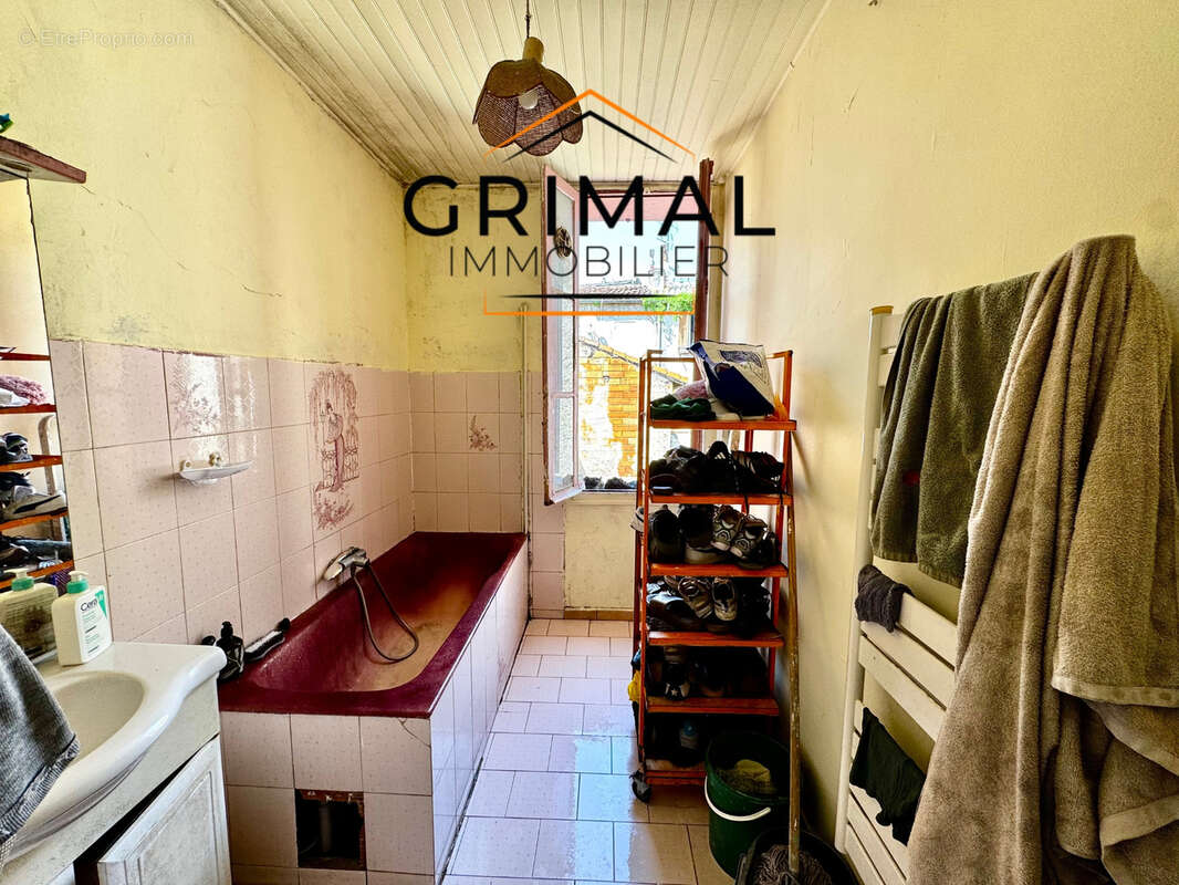 Appartement à MARSEILLE-3E