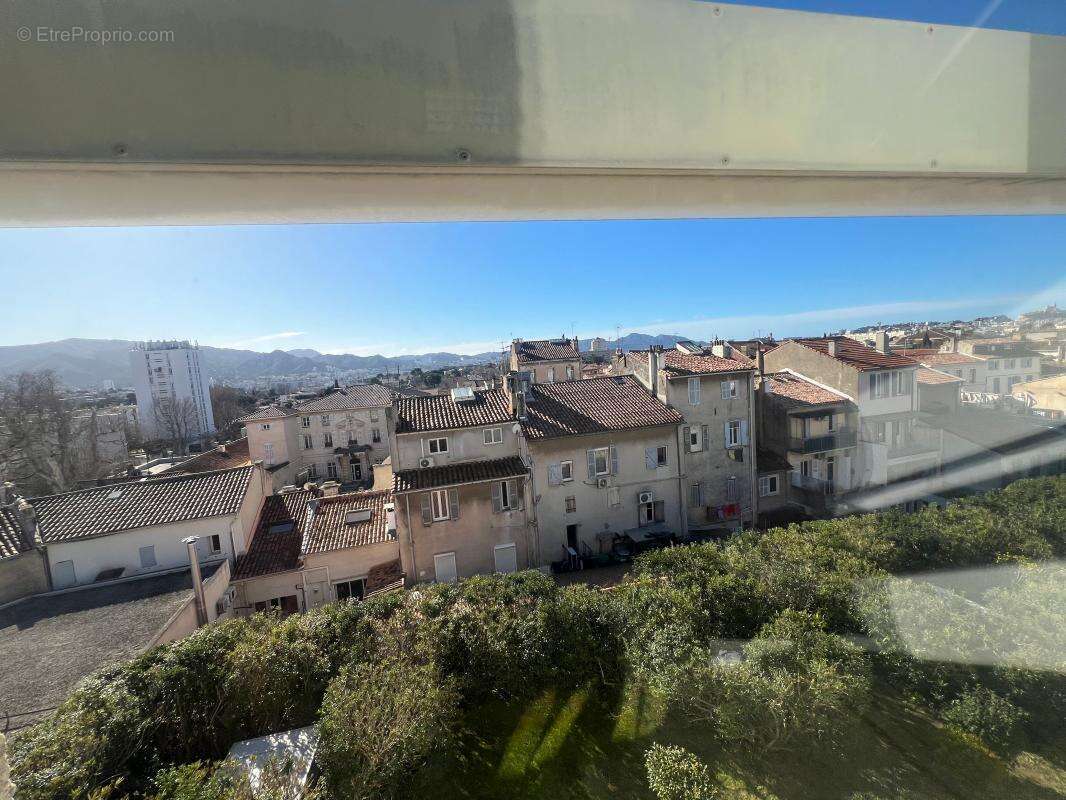 Commerce à MARSEILLE-12E