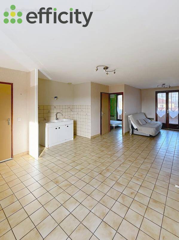 Appartement à COMMUNAY
