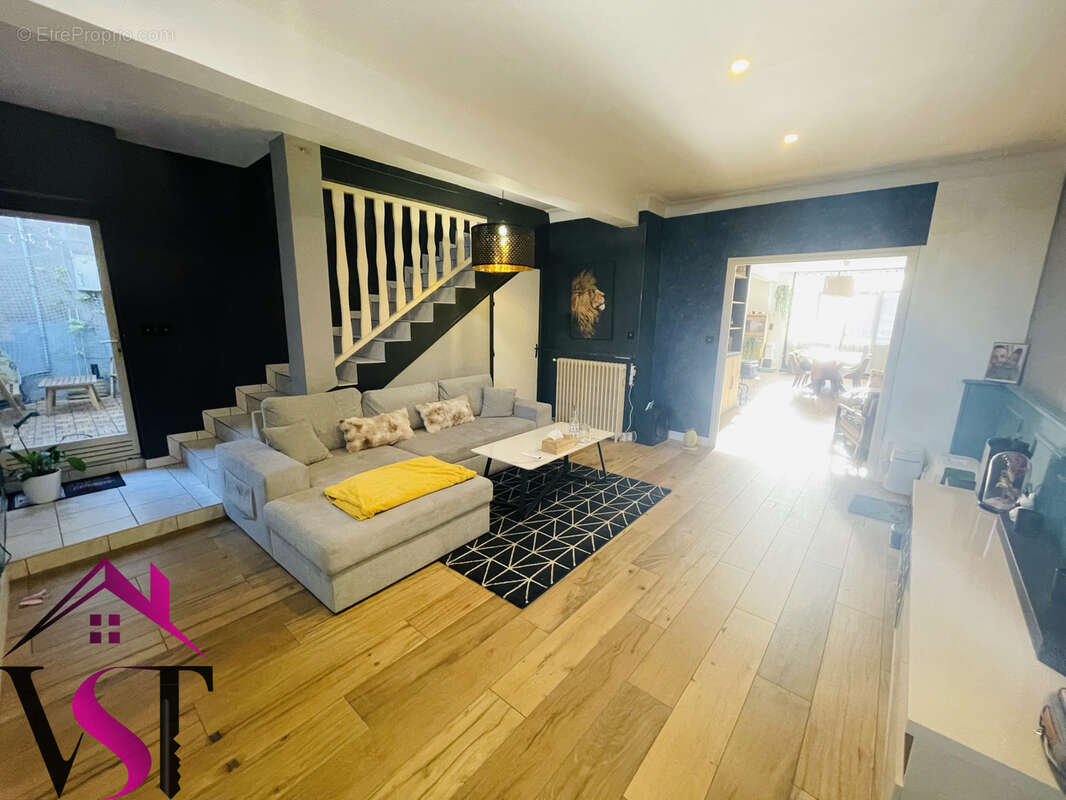 Appartement à SAMPANS