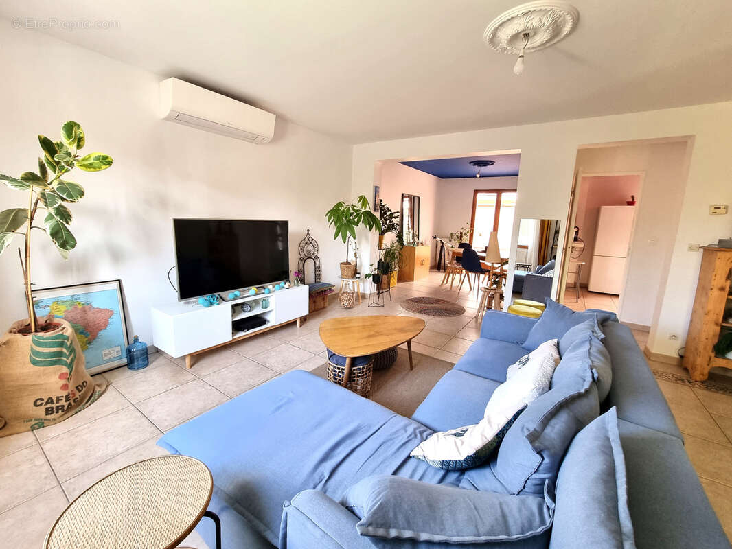 Maison à VAUX-LE-PENIL