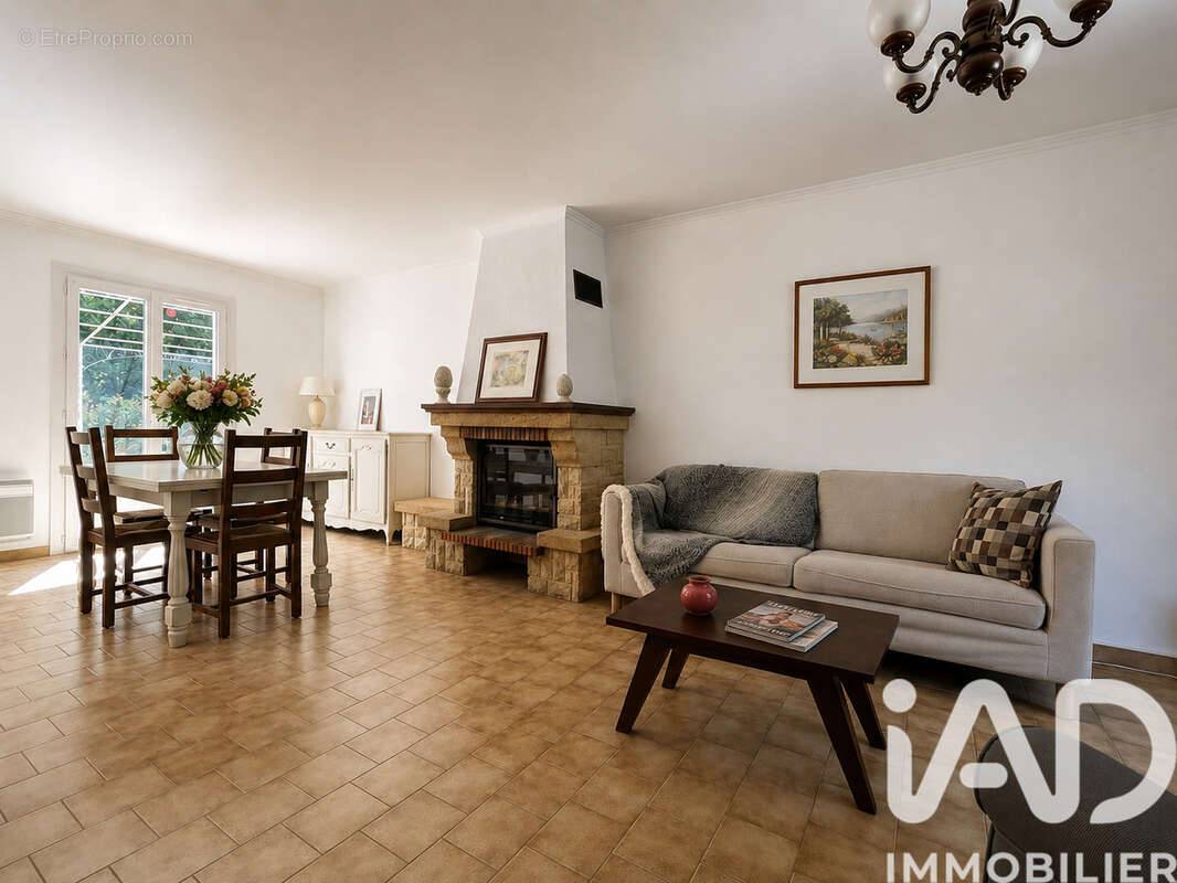 Photo 3 - Maison à PEYROLLES-EN-PROVENCE