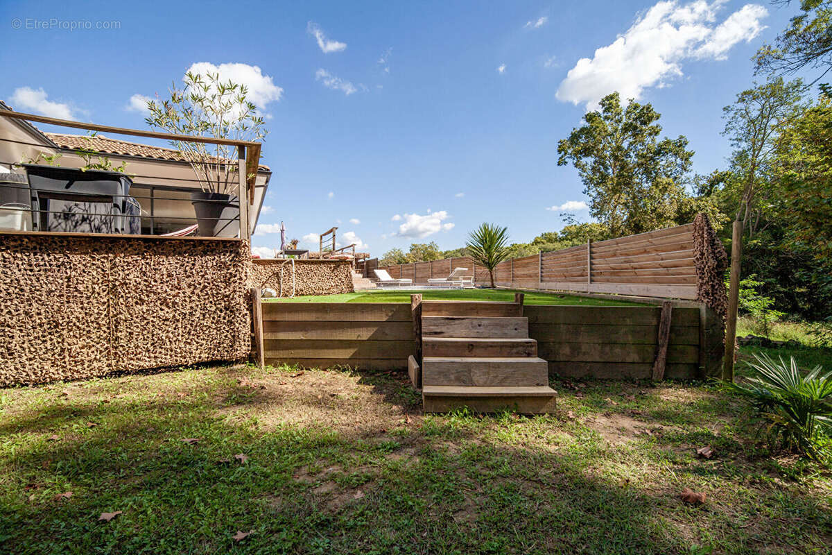 Maison à SAINT-MARTIN-DE-SEIGNANX