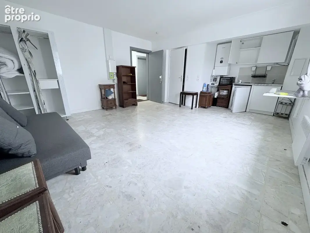 Appartement 377 m² à Romilly-Sur-Seine  - photo 9