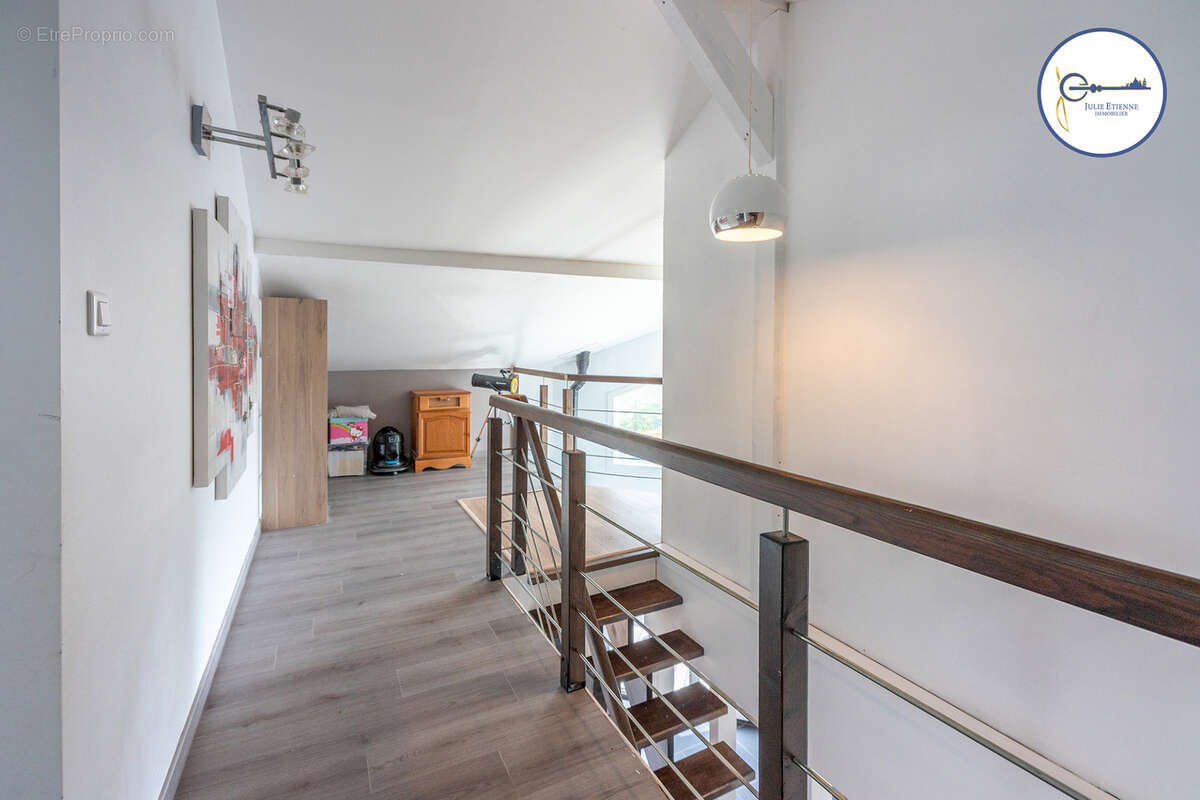 Maison - 149m2 - 8 pieces - photo 14
