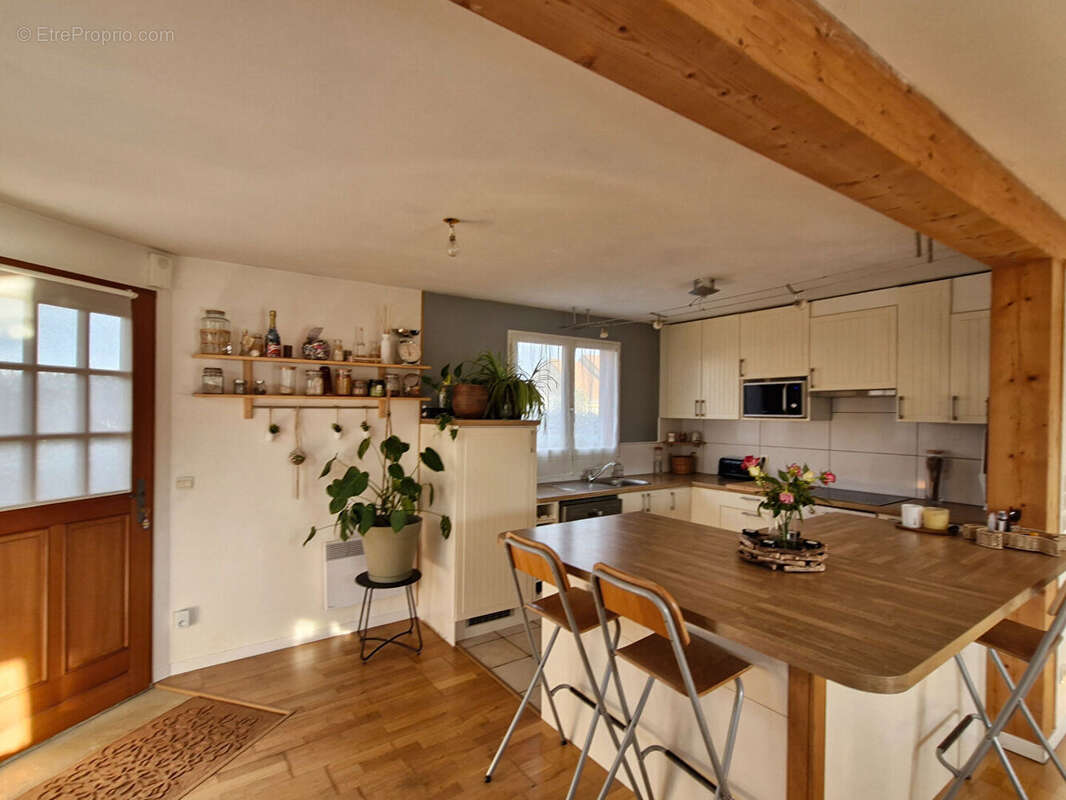 Maison à JOUE-L&#039;ABBE