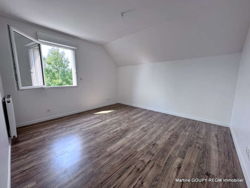 Maison à SAINT-DENIS-EN-VAL