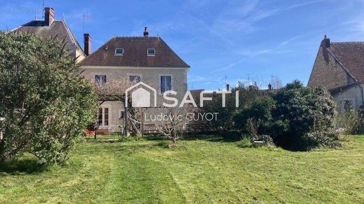 Photo 1 - Maison à MAUVES-SUR-HUISNE