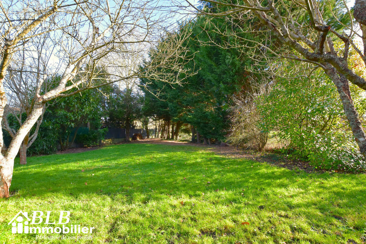 Appartement à LES ESSARTS-LE-ROI