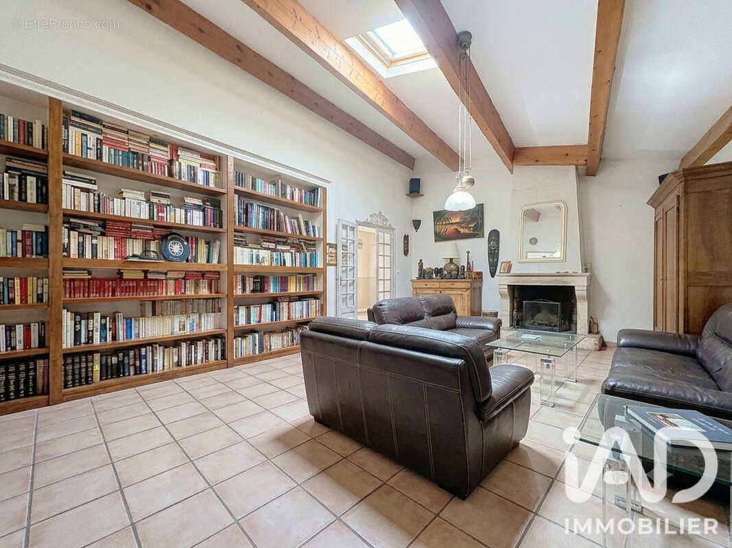 Maison 180 m² à Charron  - photo 2