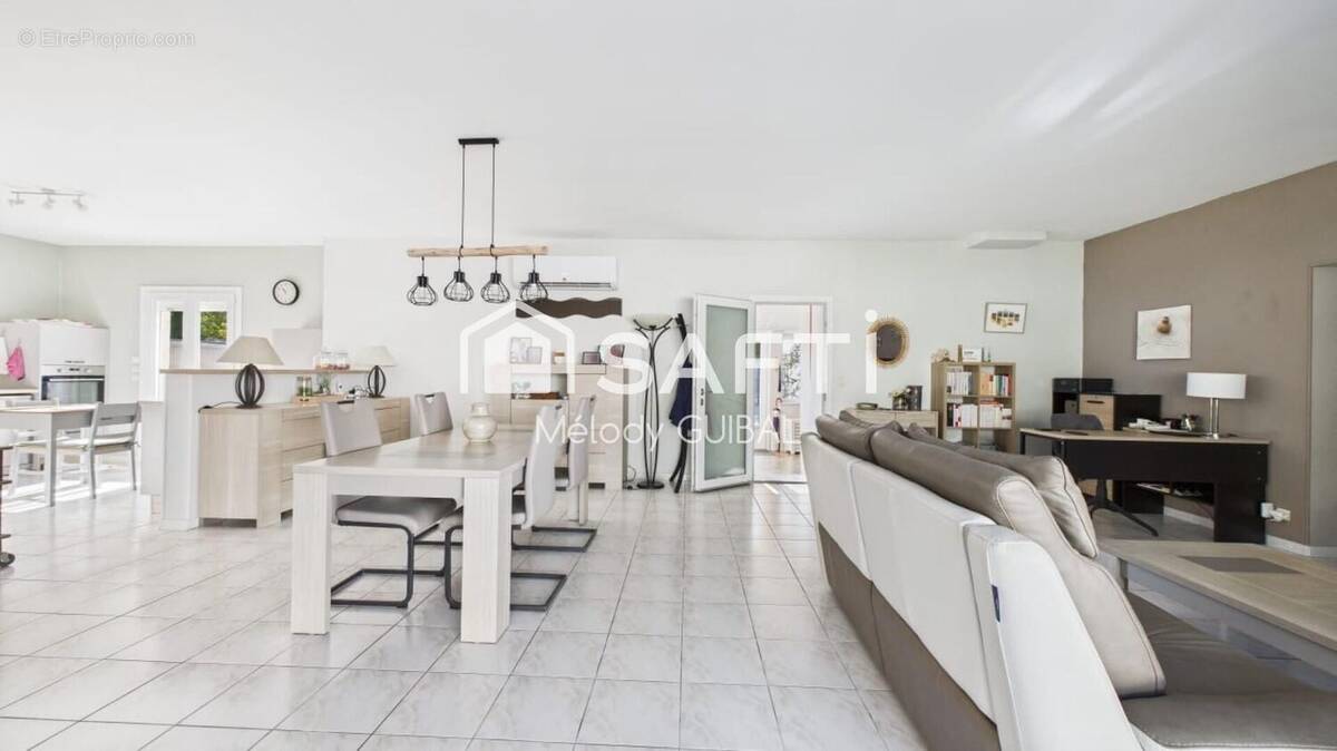 Photo 1 - Maison à MEDIS