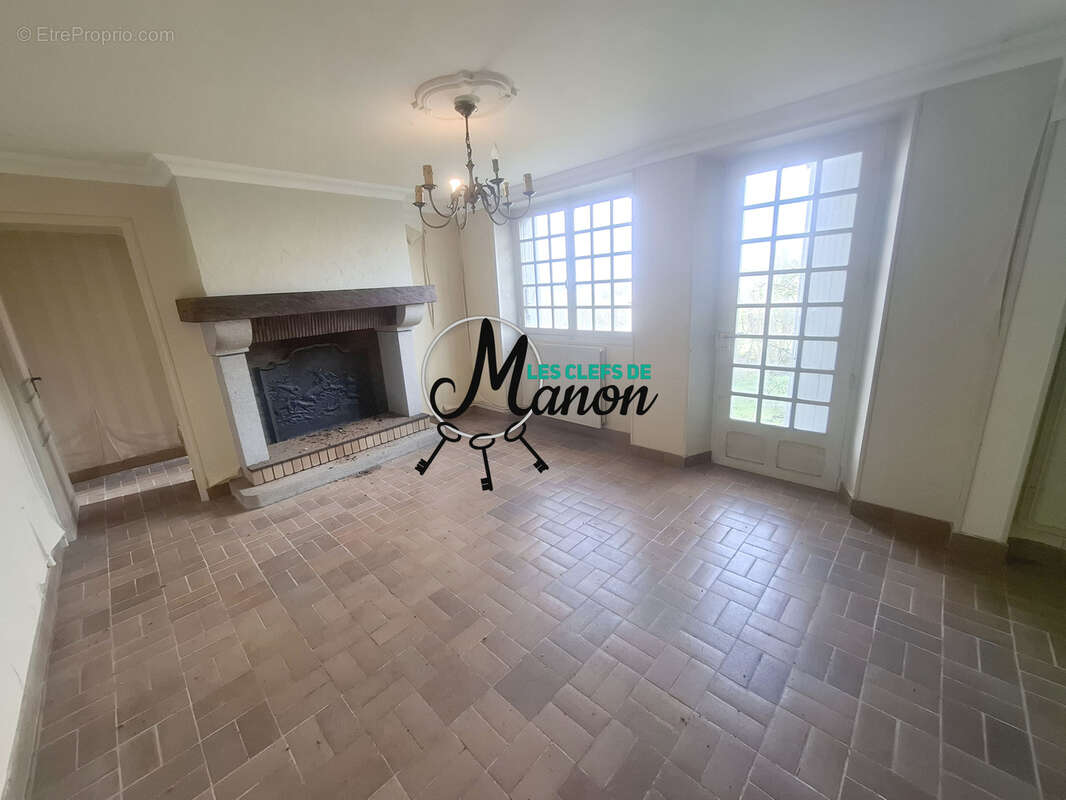 Maison à LAURIERE