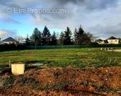Terrain à NEUVILLE-SUR-SARTHE