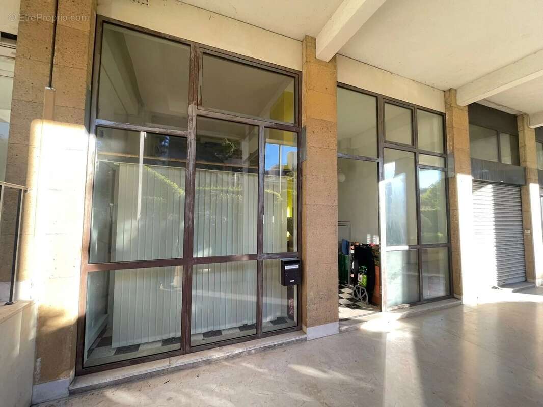 Commerce à MARSEILLE-5E