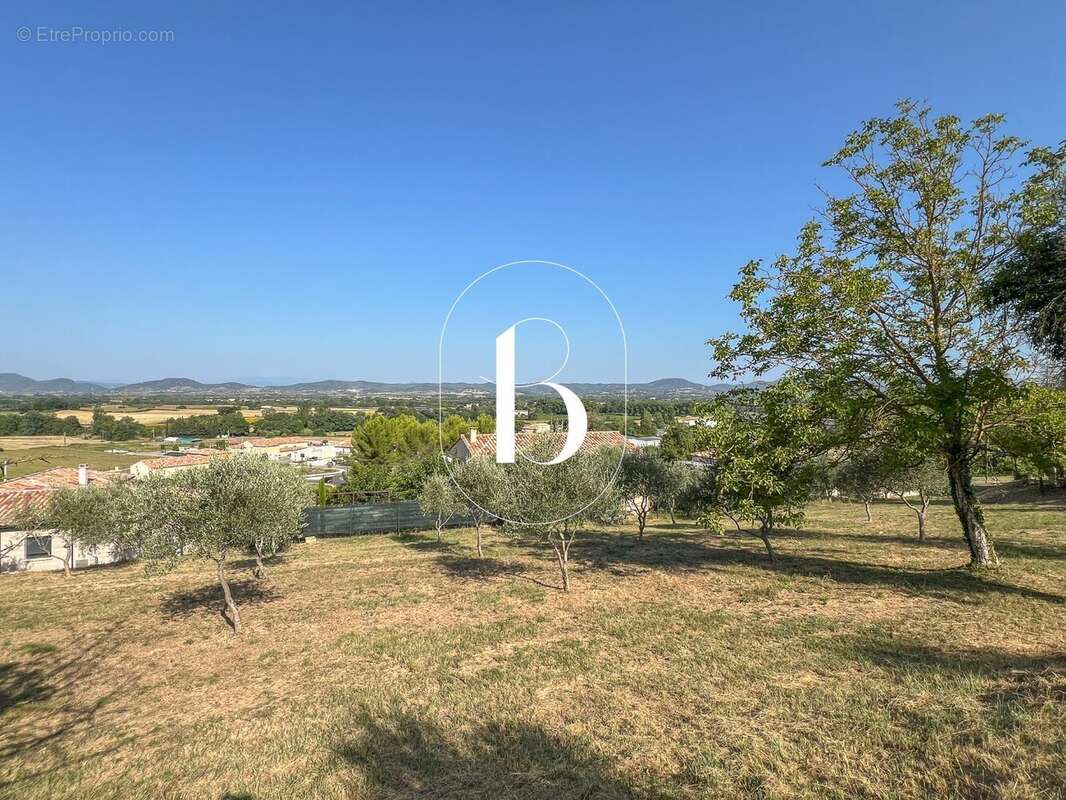 Terrain à BARJAC