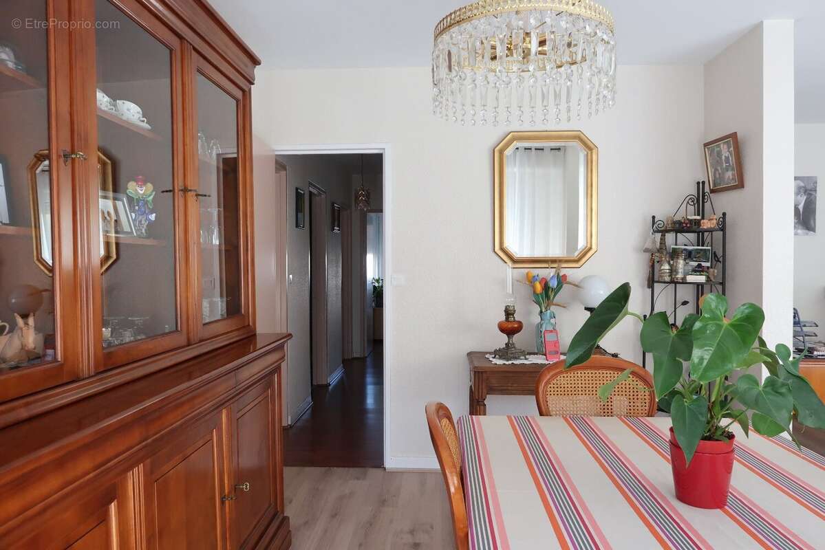 Appartement à SAINT-ETIENNE