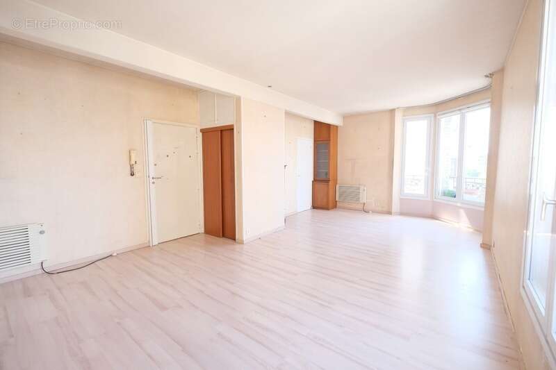 Appartement à FONTENAY-SOUS-BOIS