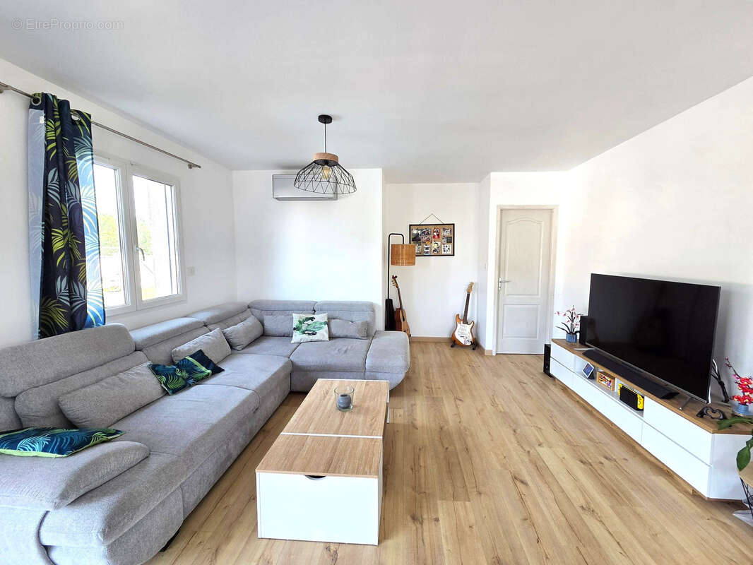 FONTENILLES : Maison T6  JULIA au calme avec piscine - photo 6