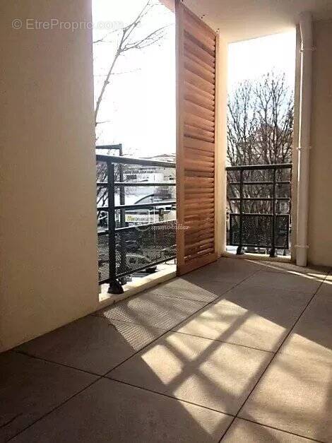 Appartement à MARSEILLE-5E