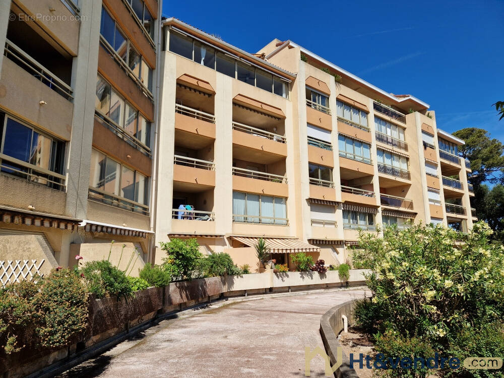Appartement à HYERES