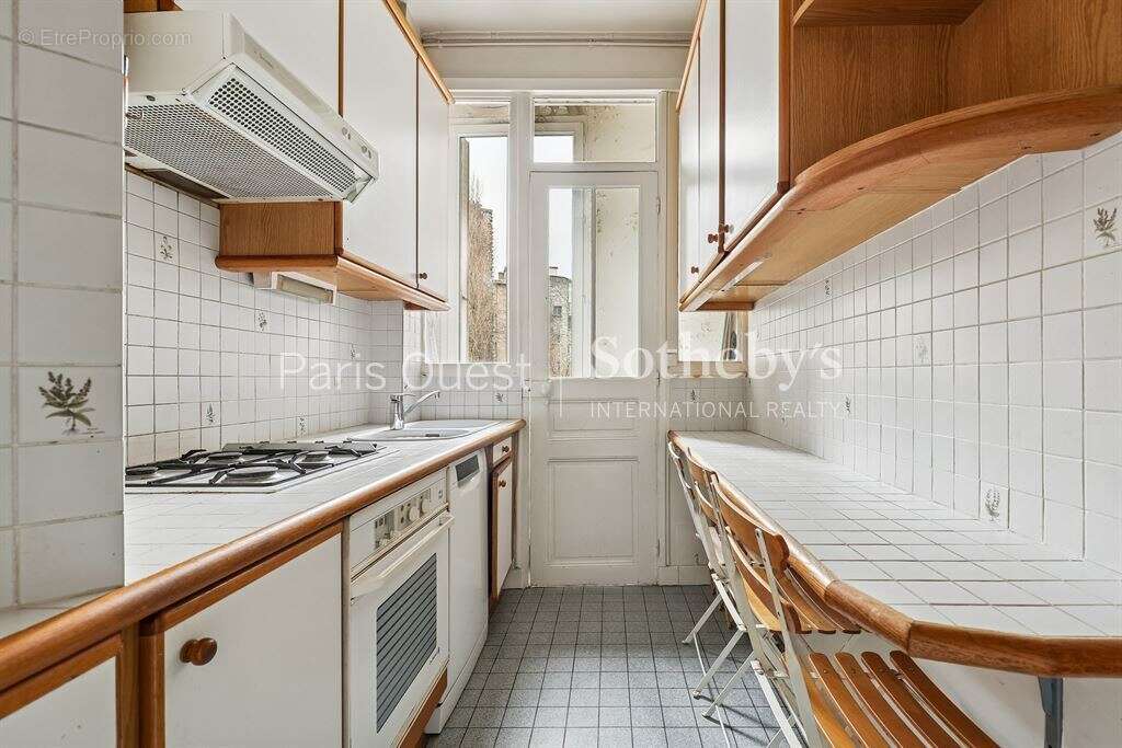 Appartement à NEUILLY-SUR-SEINE