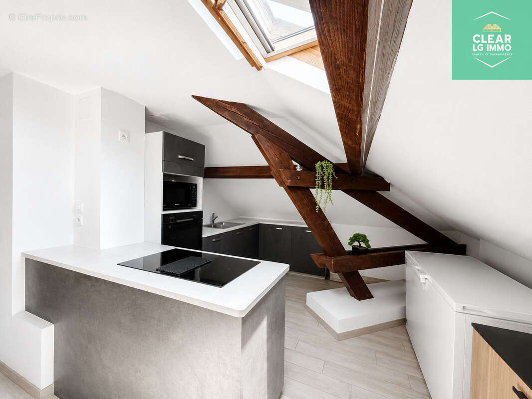 Appartement lumineux avec poutres apparentes - photo 8