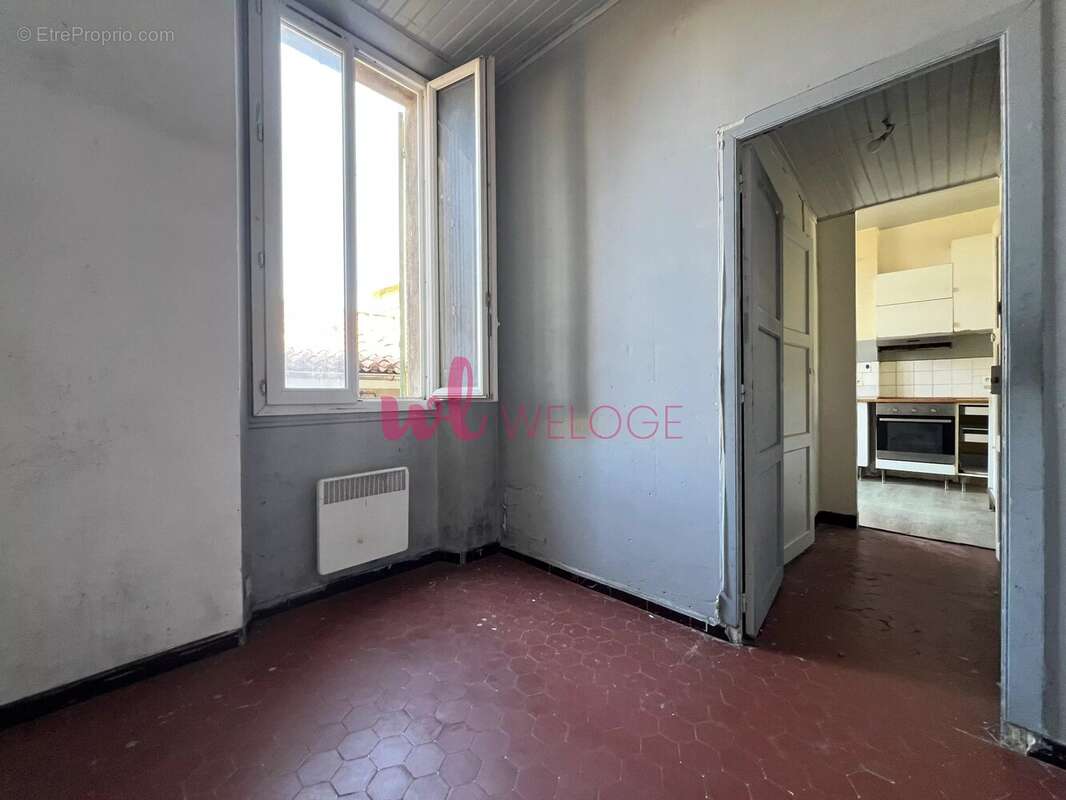 Appartement à MARSEILLE-3E