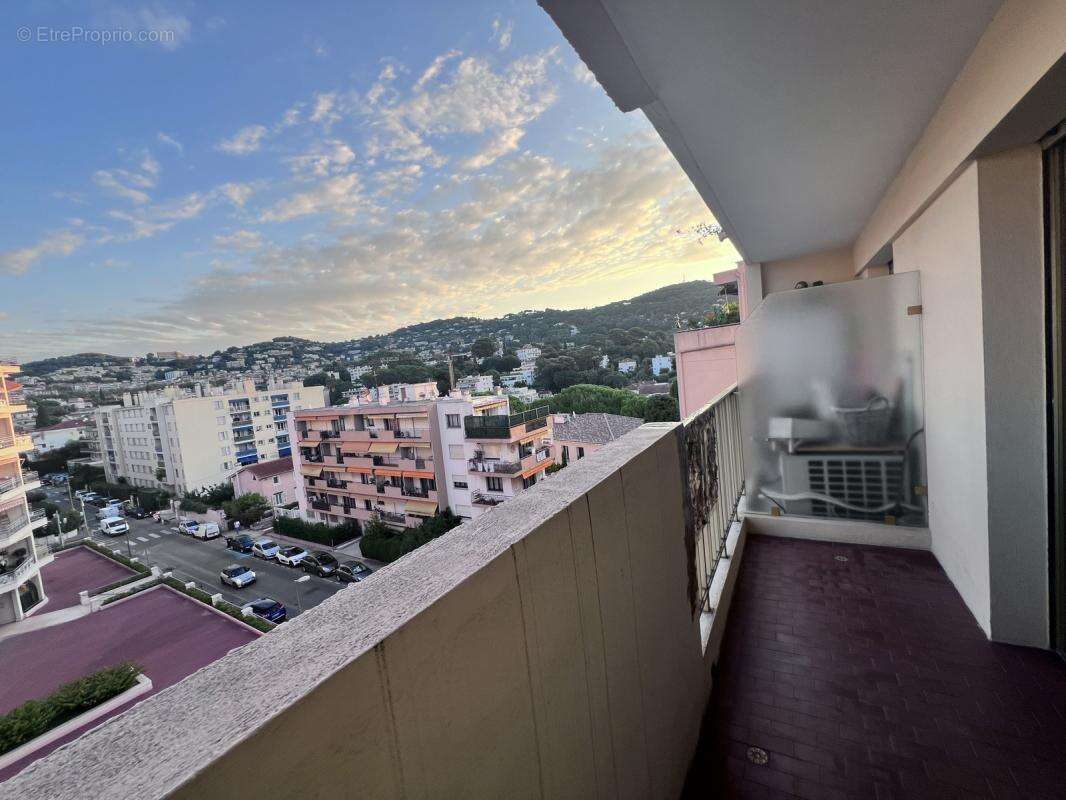 Appartement à LE CANNET