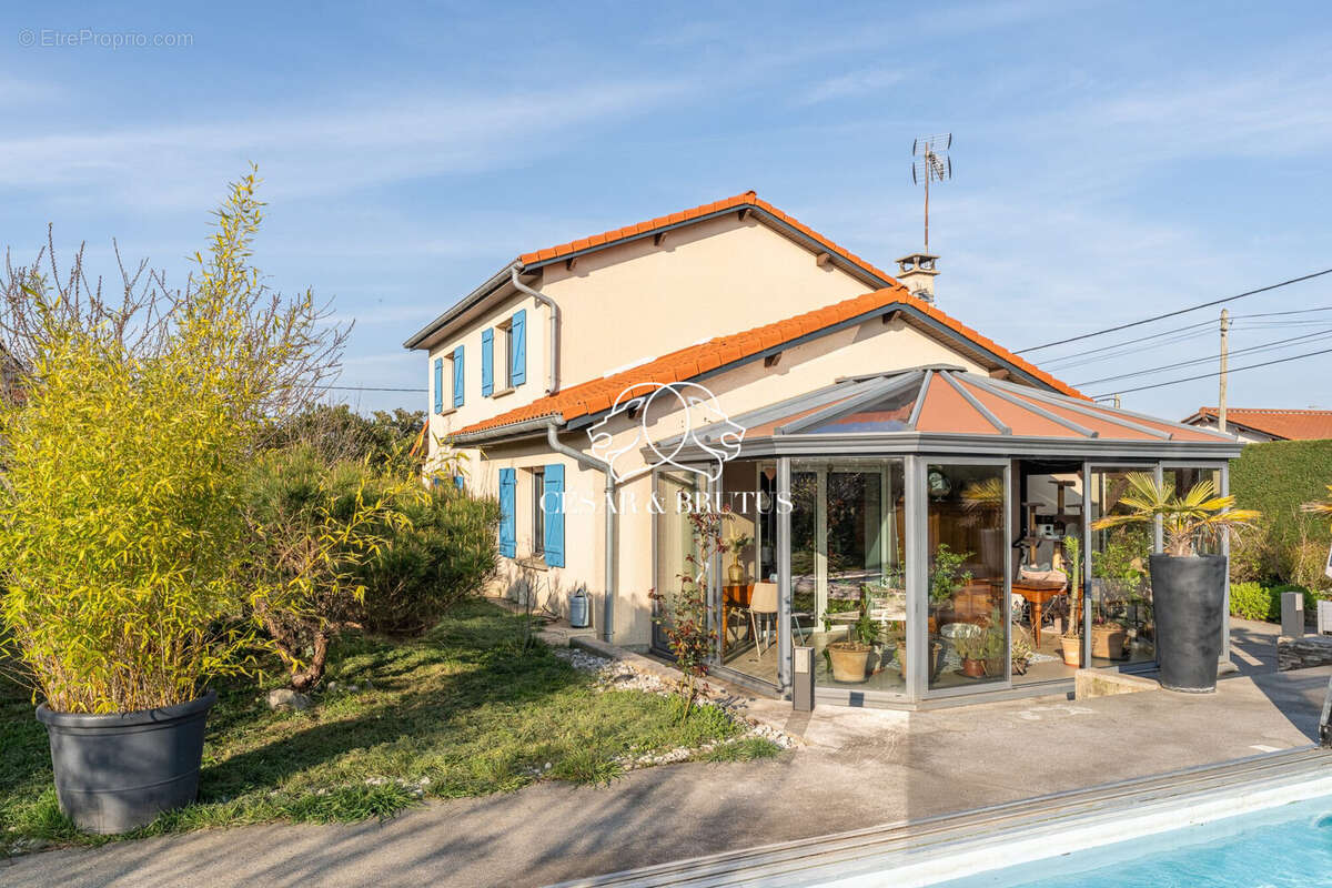 Maison à FLEURIEUX-SUR-L'ARBRESLE