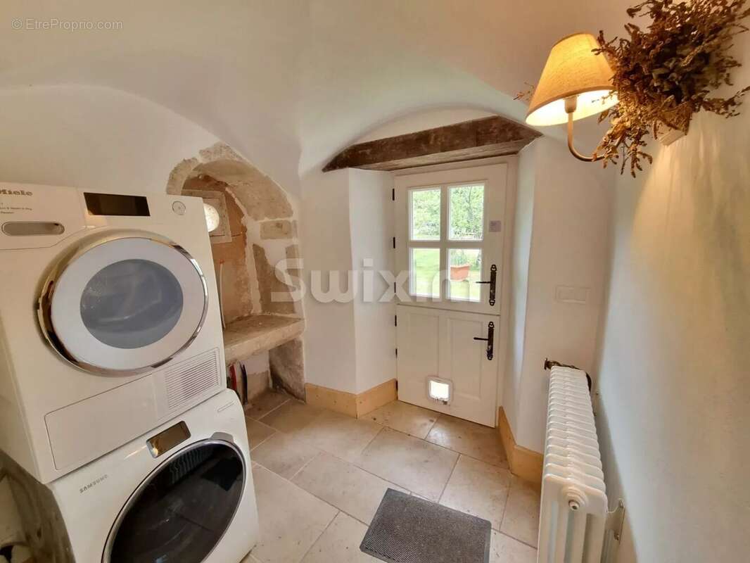 Maison à BRINON-SUR-BEUVRON