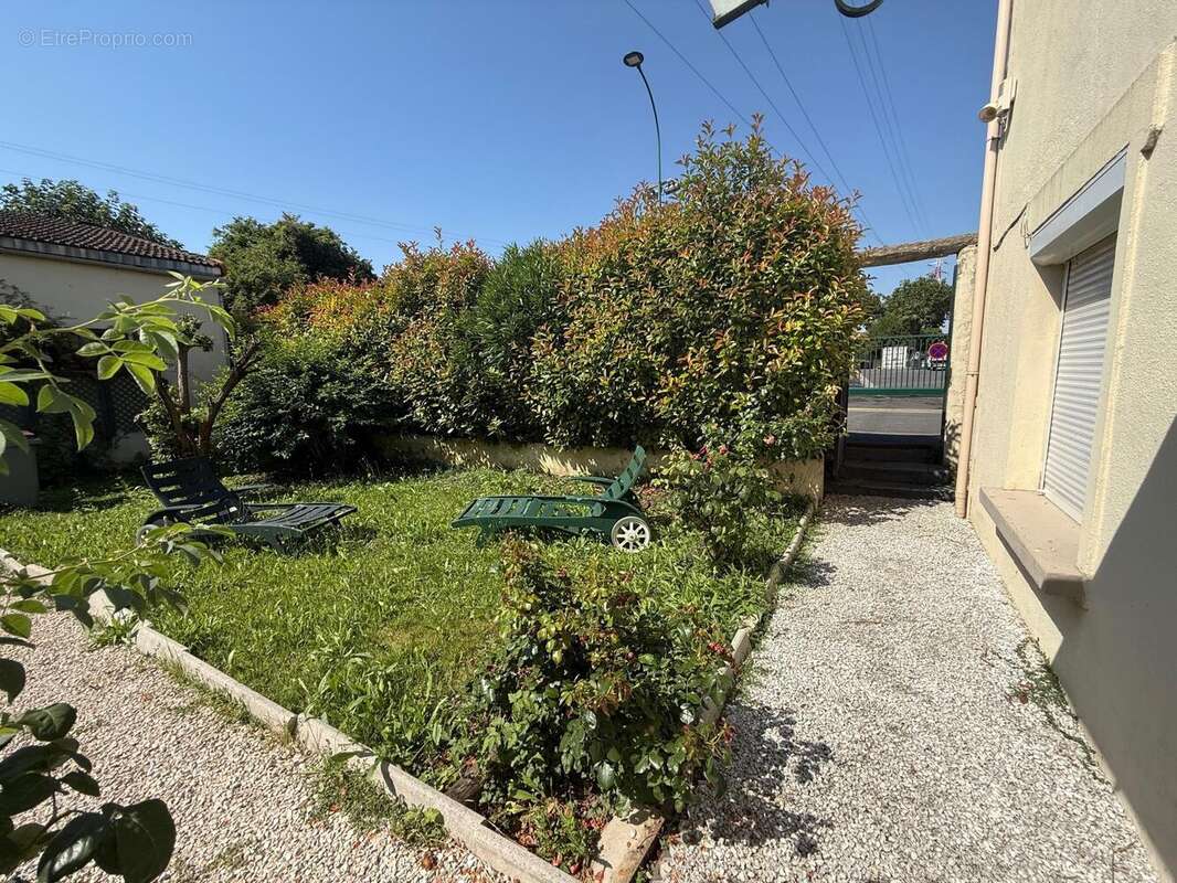 Maison 97 m² à Alfortville  - photo 2