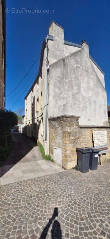 Appartement à COUCHEY