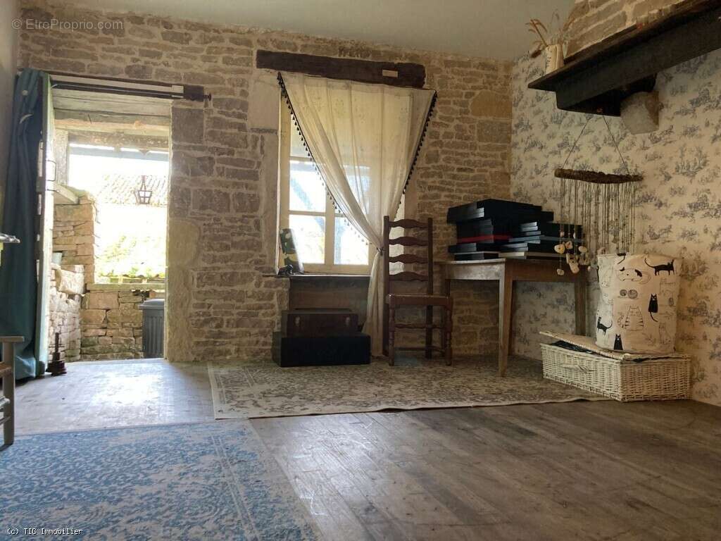 Maison à VILLEFAGNAN