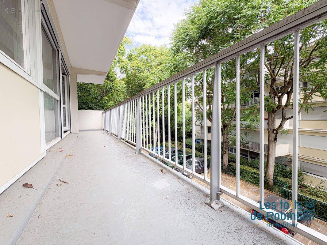 Appartement à LE PLESSIS-ROBINSON