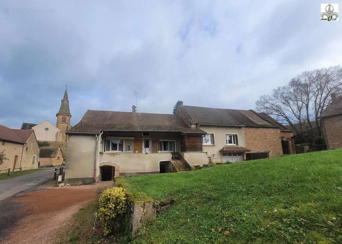 Maison à ETRIGNY