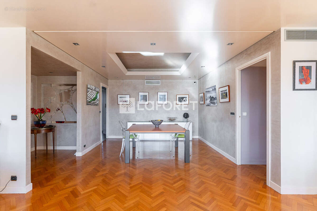 Appartement à MARSEILLE-8E