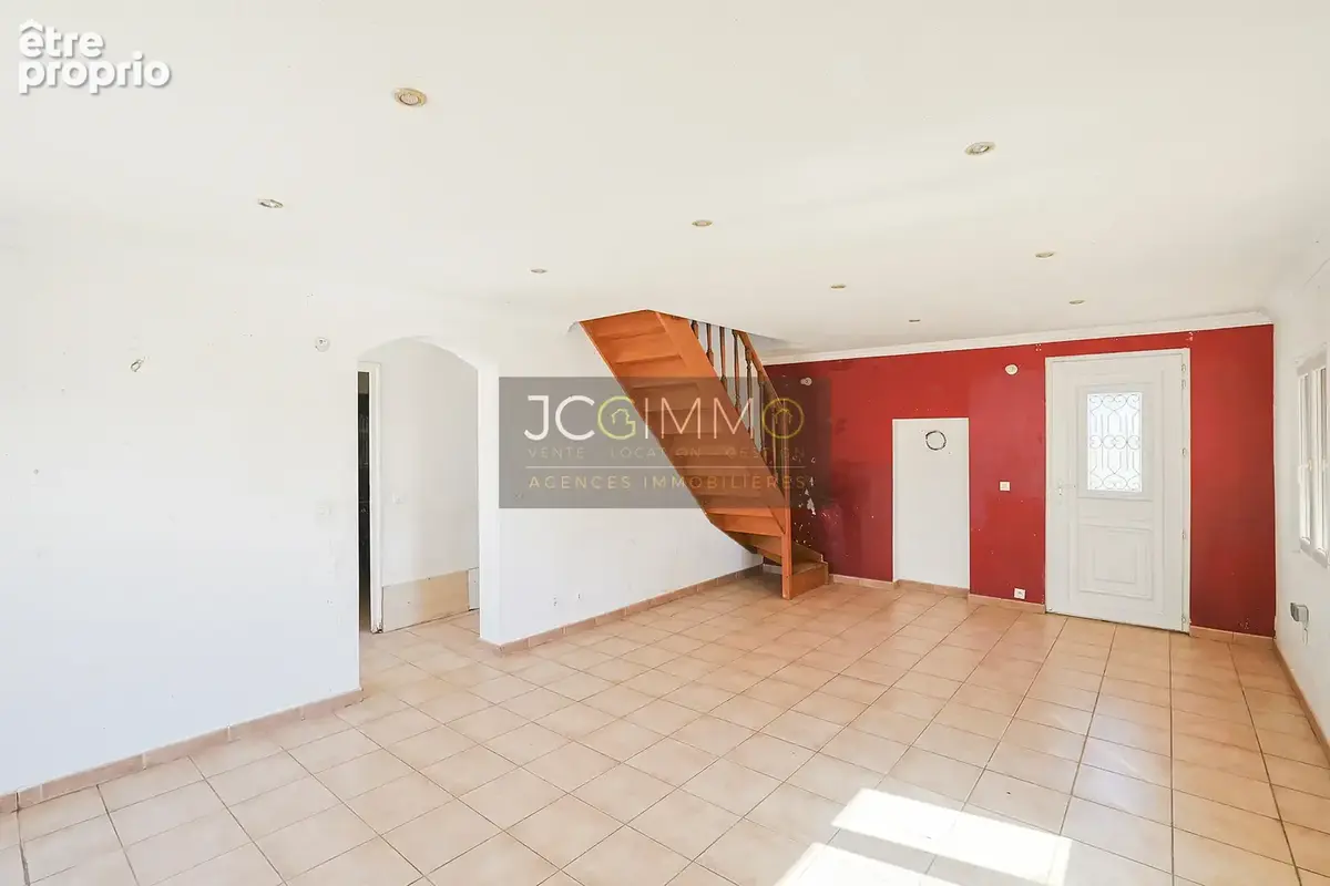 La farlède   terrain plat de 2 549 m2   maison t3 à rénover + hangar - photo 22