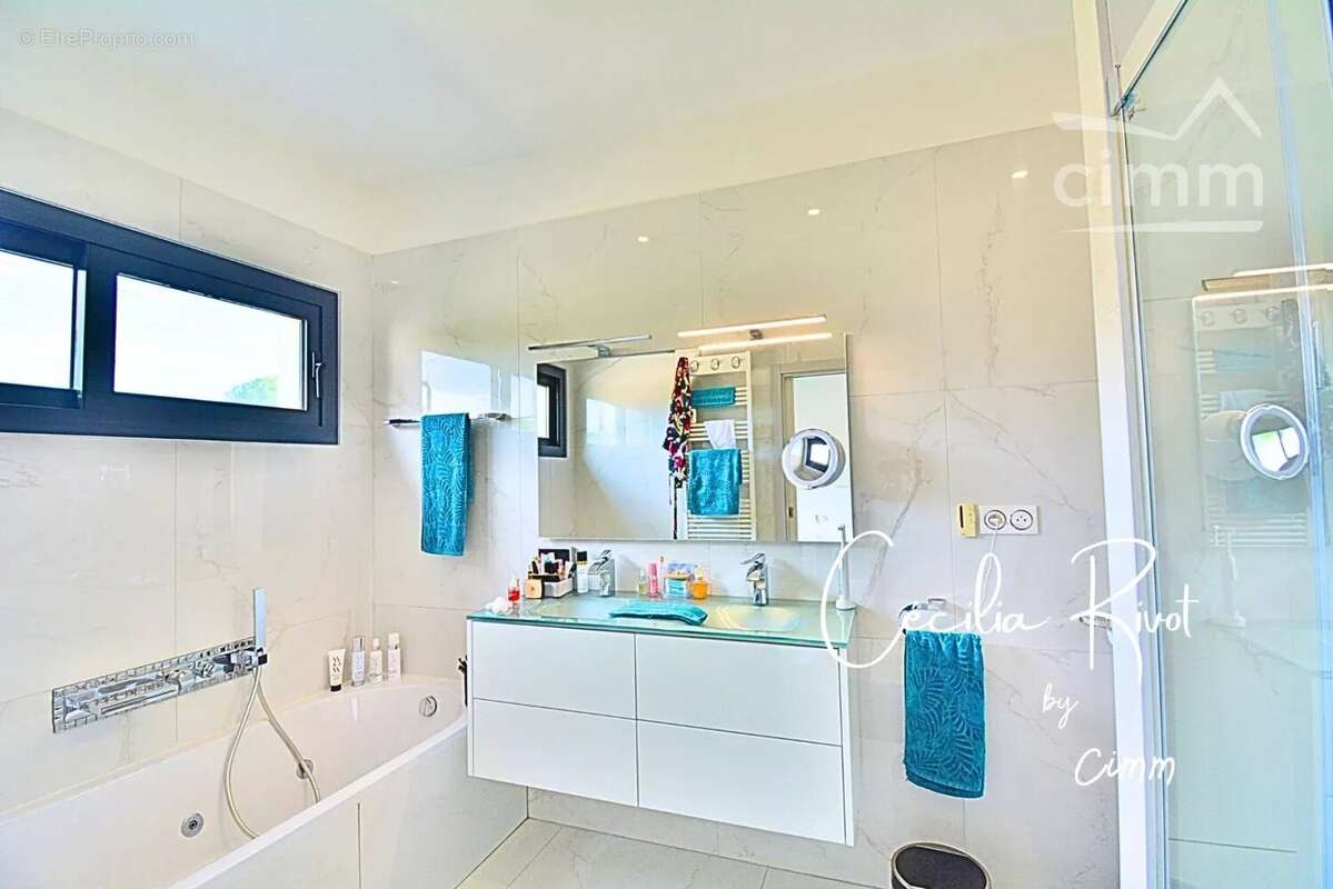 Llupia (66) villa d’exception contemporaine  avec piscine interieur - photo 17