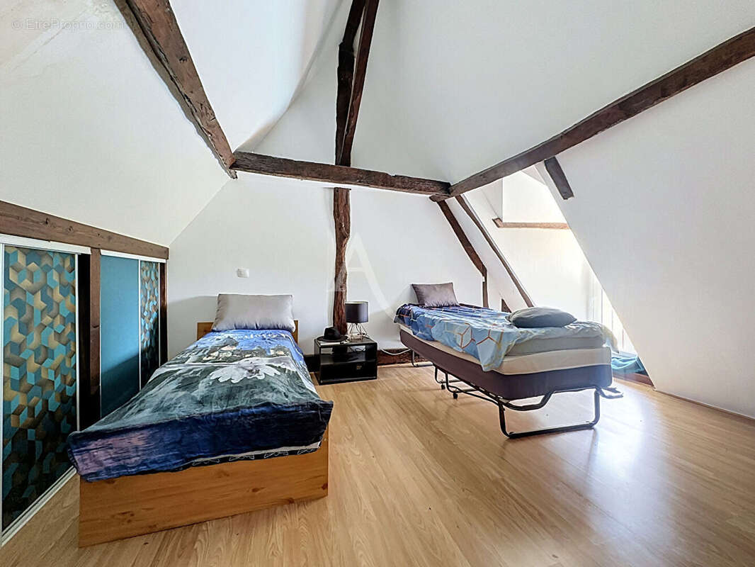 Une maison de caractère dans un environnement privilégié à Beaufort en Anjou - photo 12