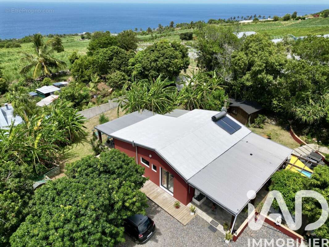 Photo 2 - Maison à SAINT-PIERRE